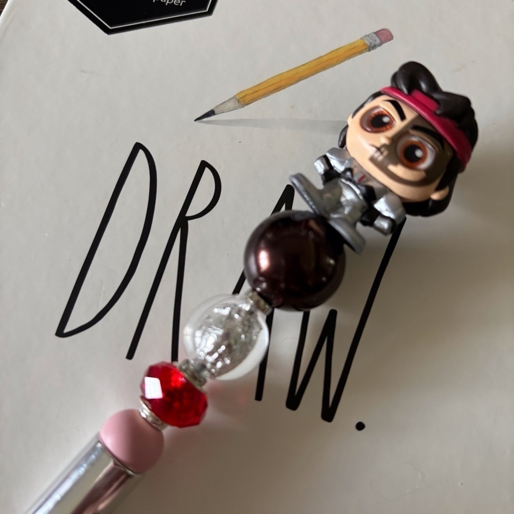 Disney Doorables: Star Wars: Hunter handmade beaded pen